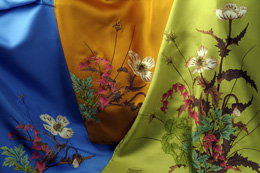 花模様一重(花鳥図）